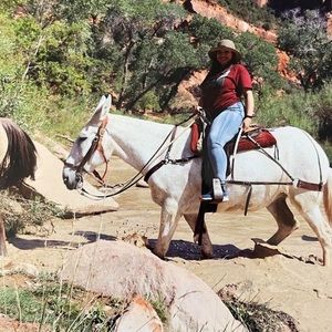 Meet your Posher, Aracely